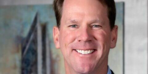 peterkellyheadshot-11461-edit-2_900xx5315-2990-0-243-480x420